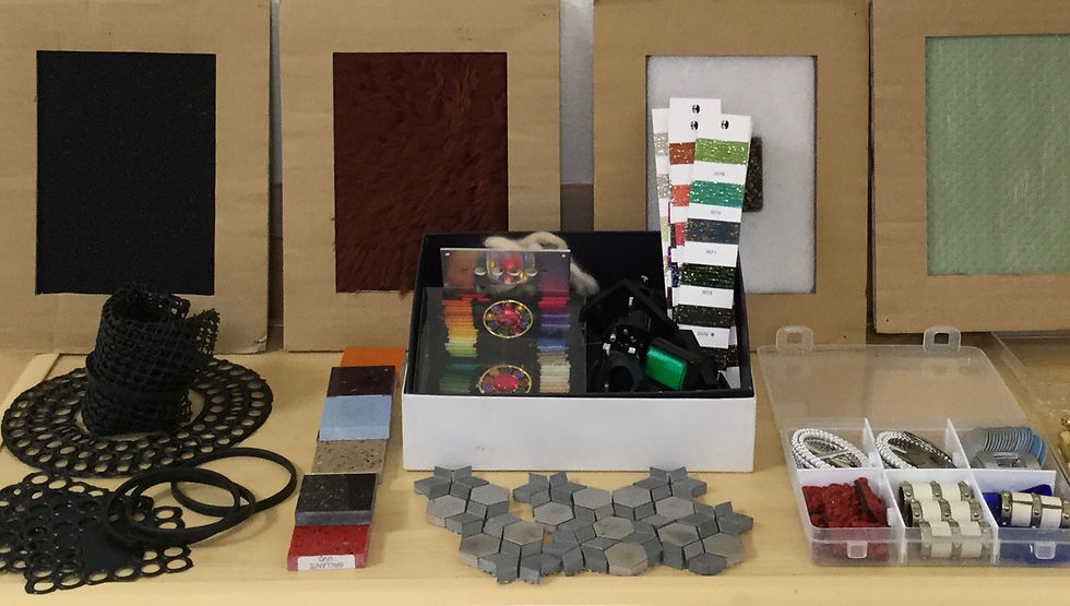 44050733_468993566942579_103418206994248