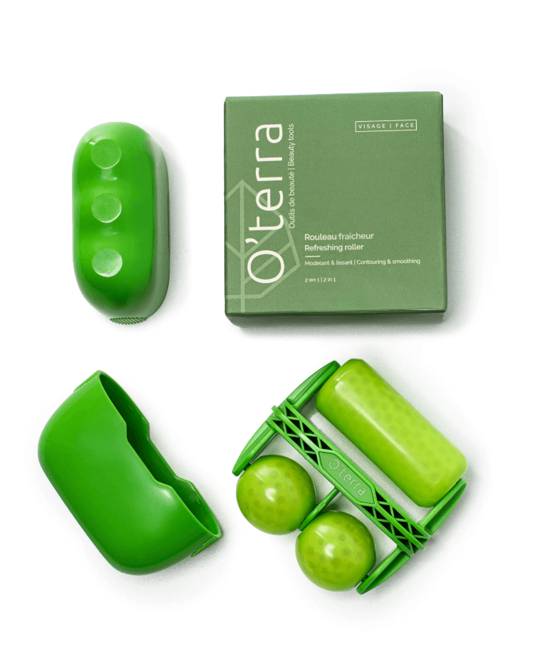 Présentation du rouleau fraîcheur O’terra vert avec son étui et son emballage sur fond blanc minimaliste.
