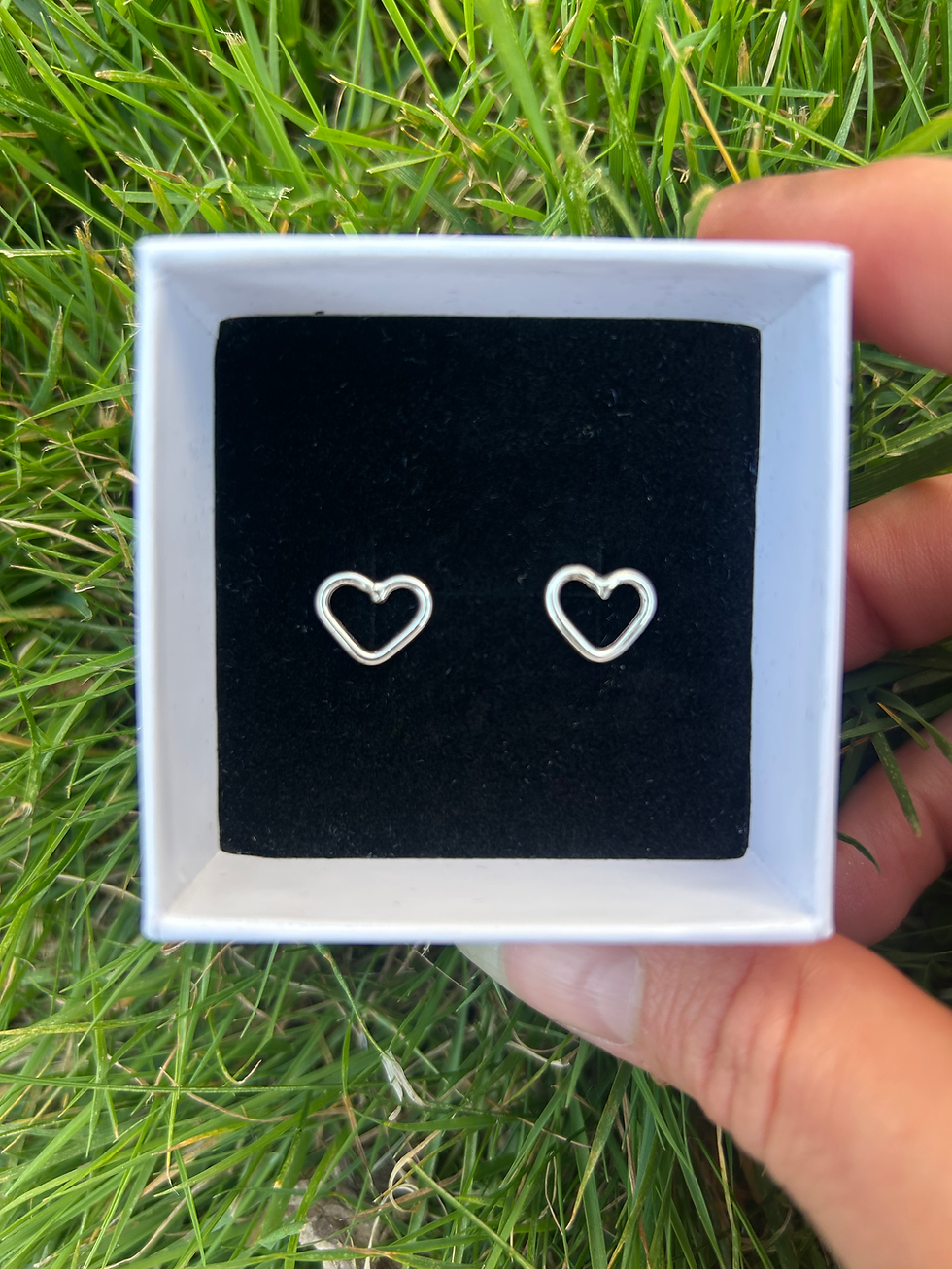 Thumbnail: Love heart studs 