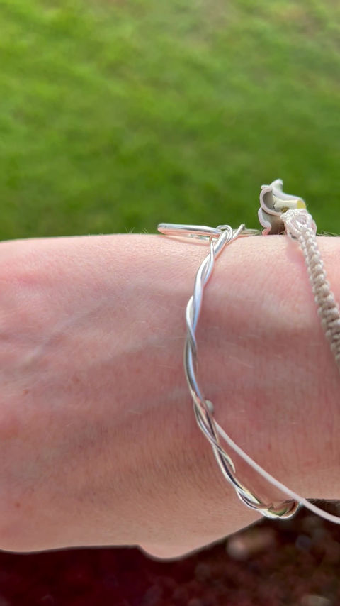 Thumbnail: Entwined by love 