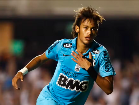 Santos e fornecedora preparam nova camisa e uniforme azul para aproveitar "boom" com Neymar