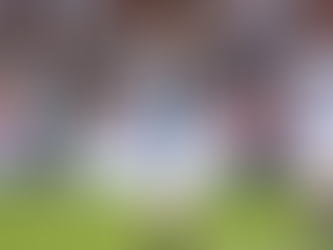 Messi sai do banco, faz dois, e Argentina vence Jamaica