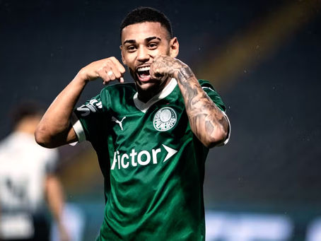 Quem é a joia do Palmeiras que brilha na base e viralizou por elogio inusitado: "Ele não cruza, faz amor"