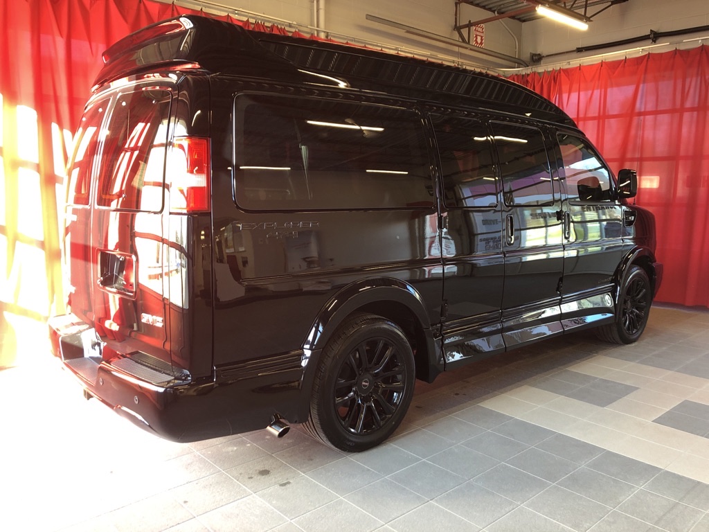 EX20001 GMC Explorer Van 4x4 7 Pass explorervan