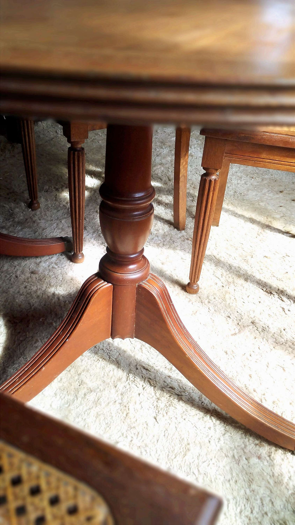 Miniature : Table ovale anglaise 