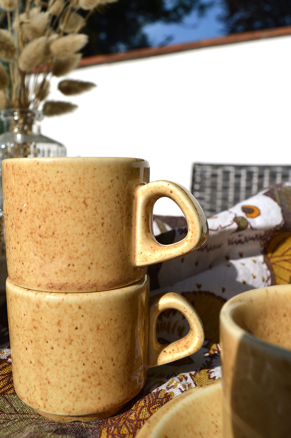 Miniature : Série de 6 tasses et soucoupes en grès