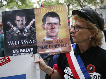 Socially 'inept' media