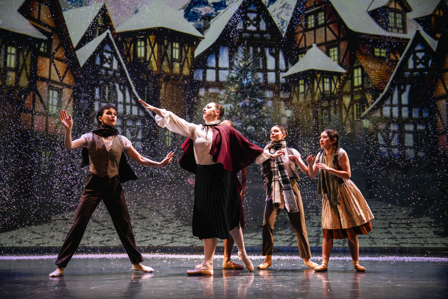 Performance by company and school of Ballet Co. Laboratory
Photography by Alexis Lund