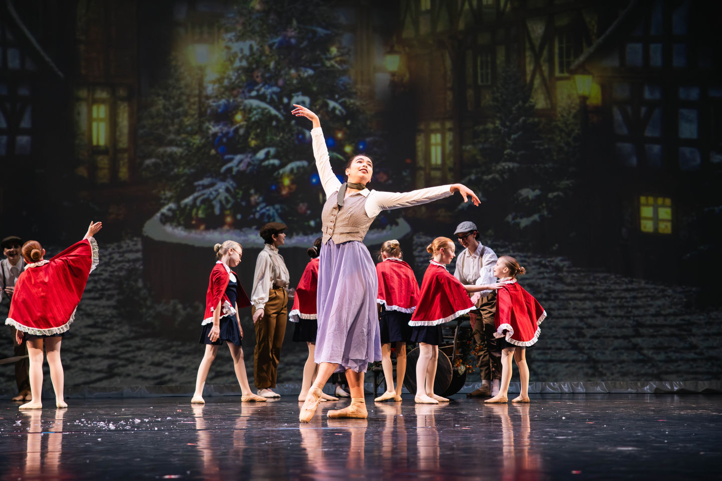 Performance by company and school of Ballet Co. Laboratory
Photography by Alexis Lund