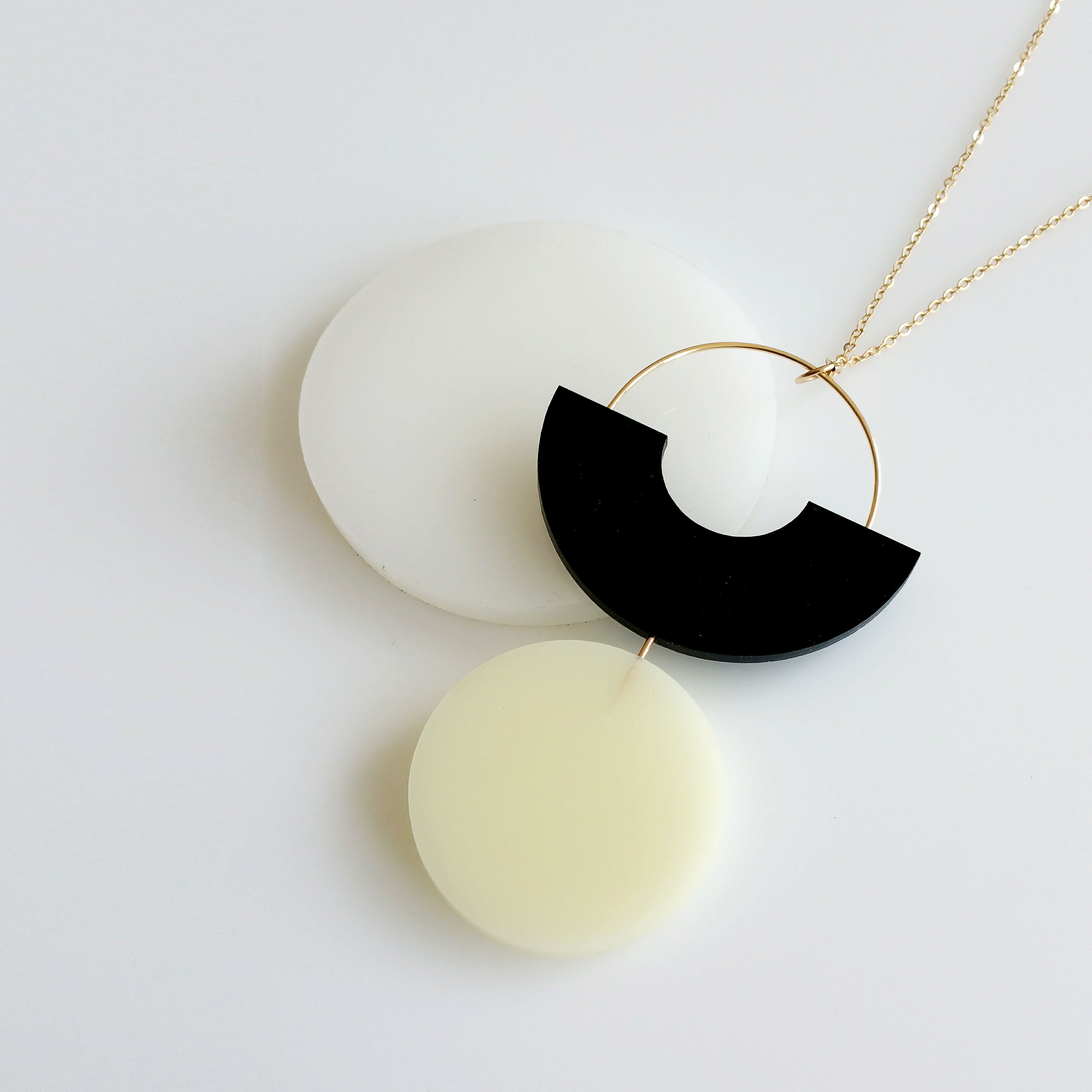 Shapes Play Necklace Black