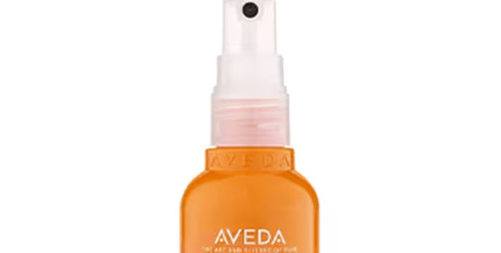 Sydney Sweeney’s Poolside Hair Secrets: Protect Your Hair Like a Star