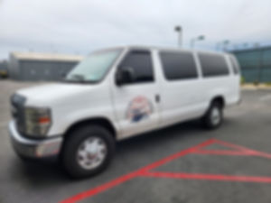 Ford E-350 Super Duty 5 to 12 passenger fully reclining airline seats