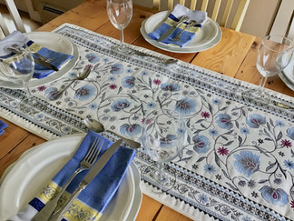 Tissus Toselli Sillans Blue Tapestry Runner
