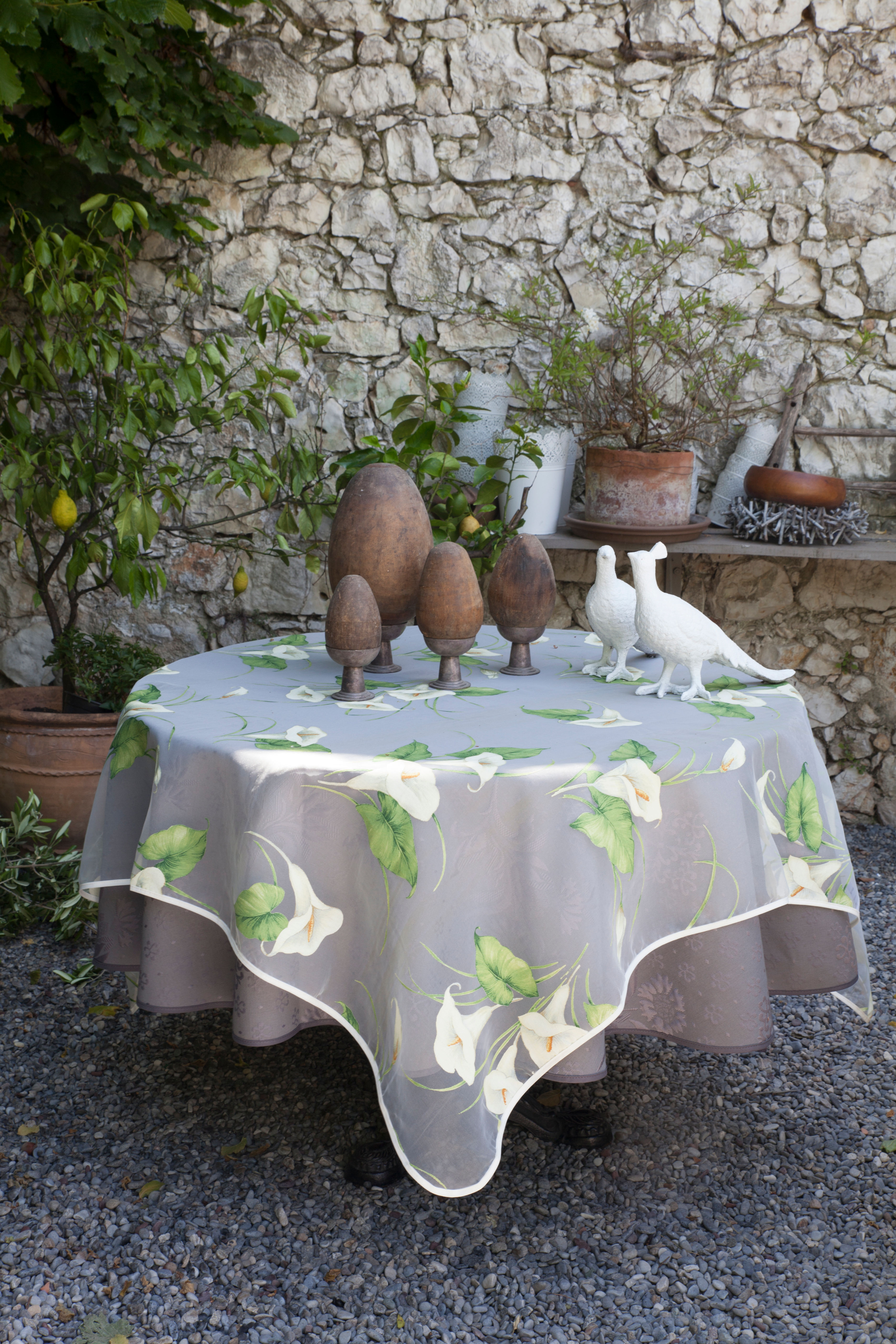 Arum Lilly Organza Topper