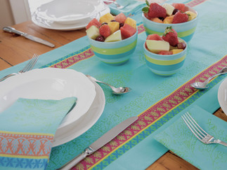 tissus toselli cassis turquoise jacquard runner