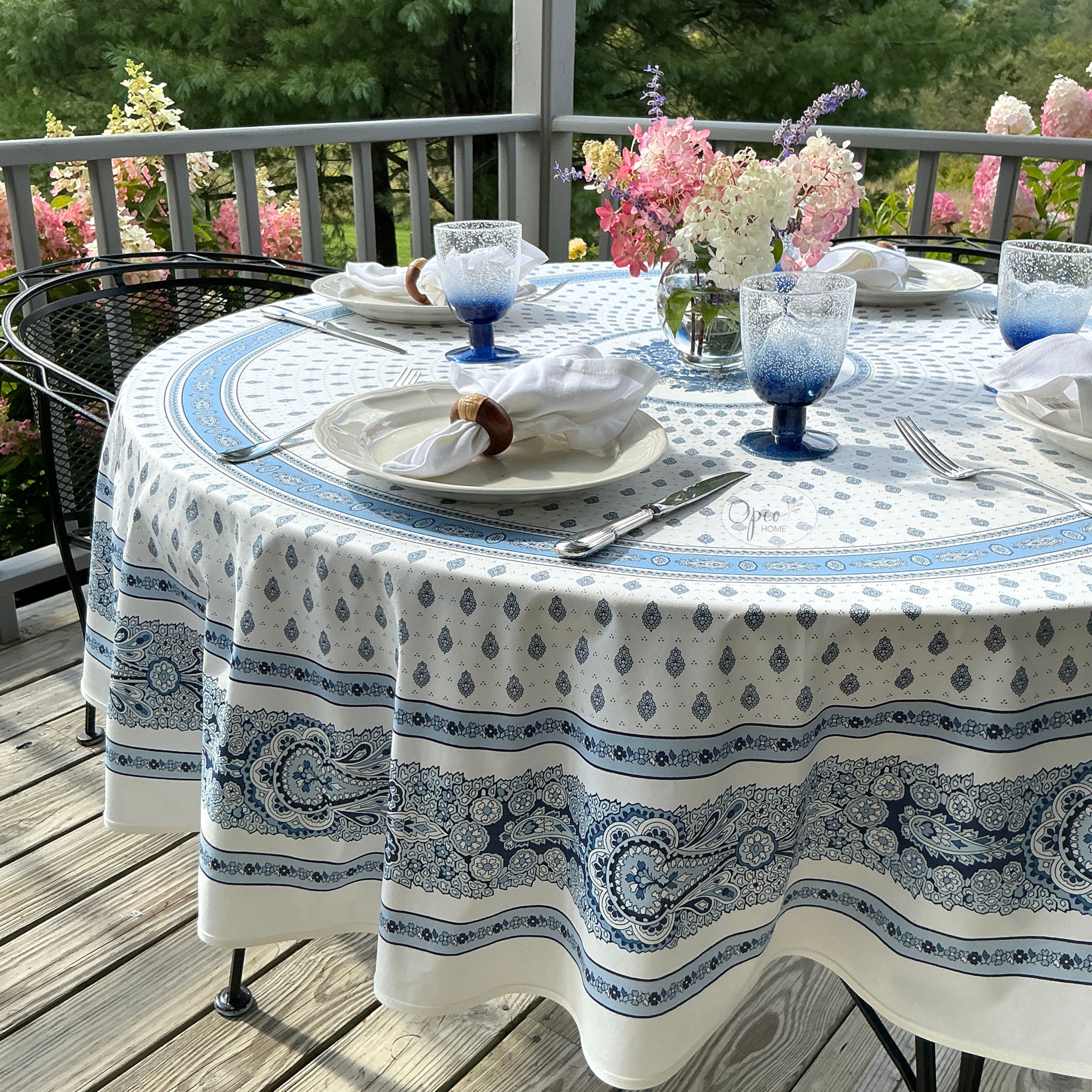 Bastide - White/Blue Round Coated Cotton