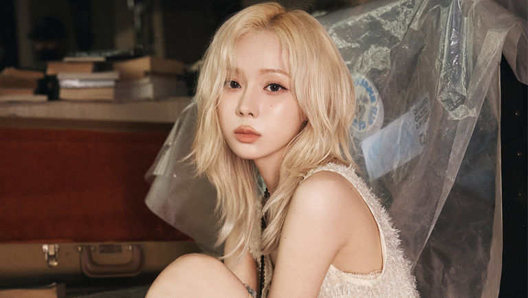 Winter's Visual Beauty Photoshoot with Blonde Hair and a Fierce Expression