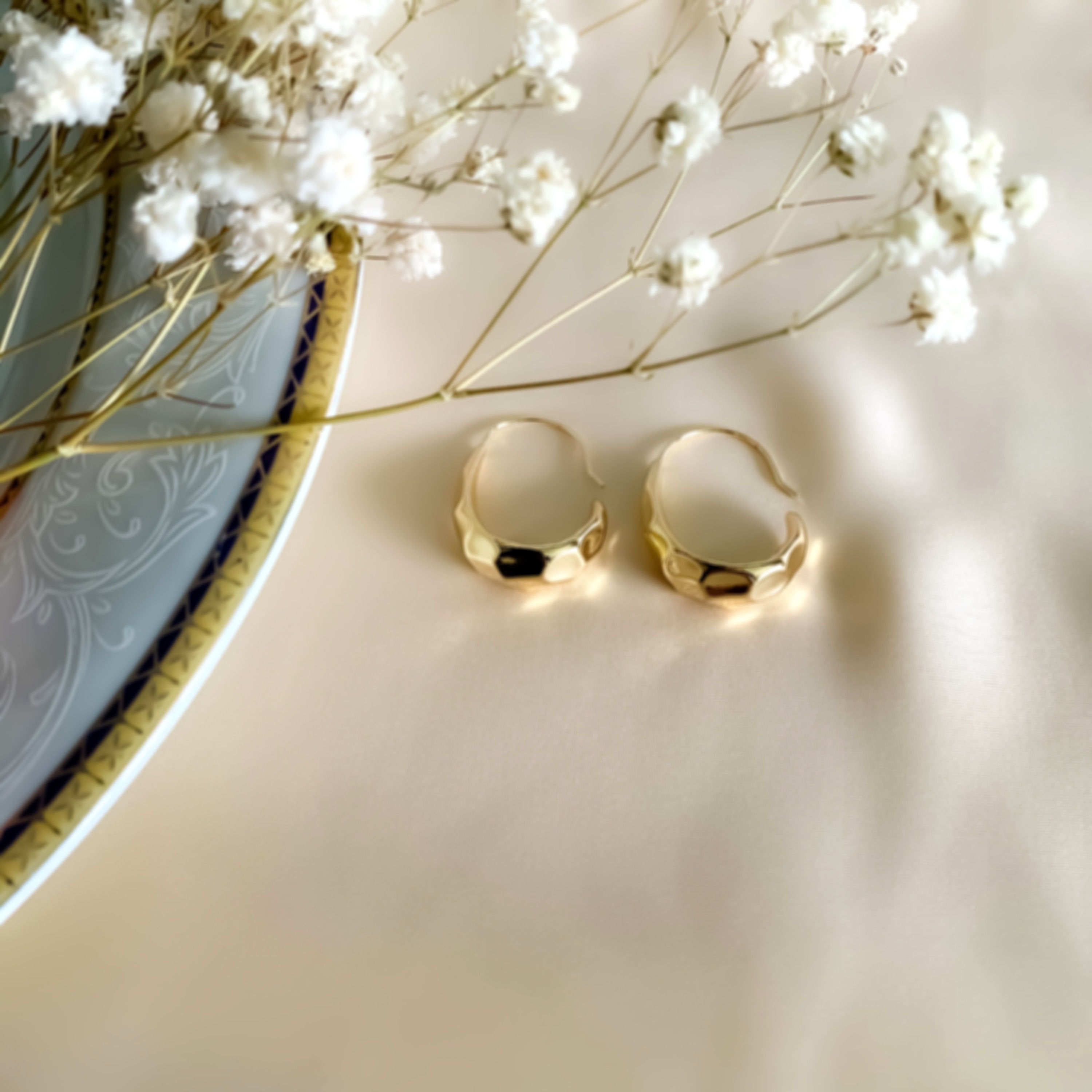 Arlo 18k gold plated basket earrings