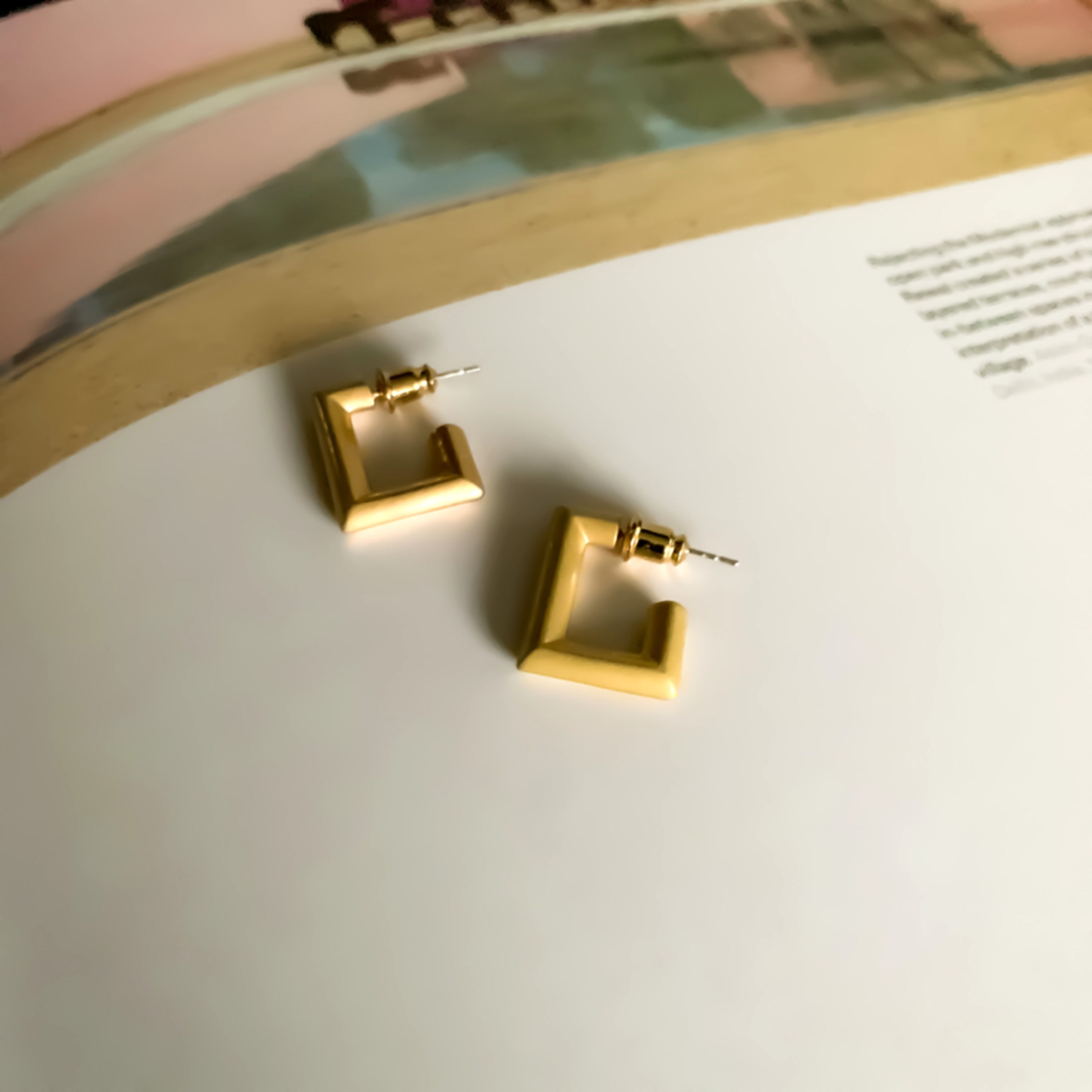 Nora 18k gold plated small hoop earrings