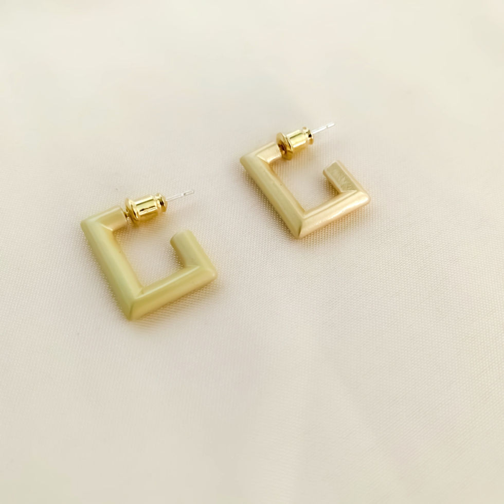 Thumbnail: Nora 18k gold plated small hoop earrings