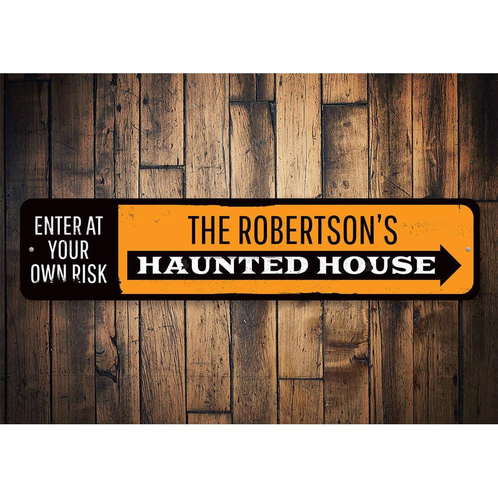 Haunted House Arrow Sign
