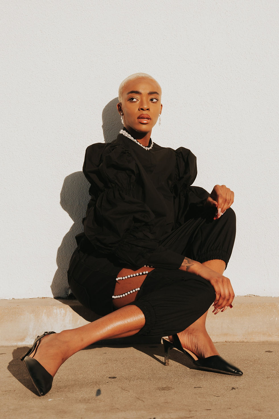 Miniatura: Daoko Pleated Puff Long Sleeve Shirt - Black