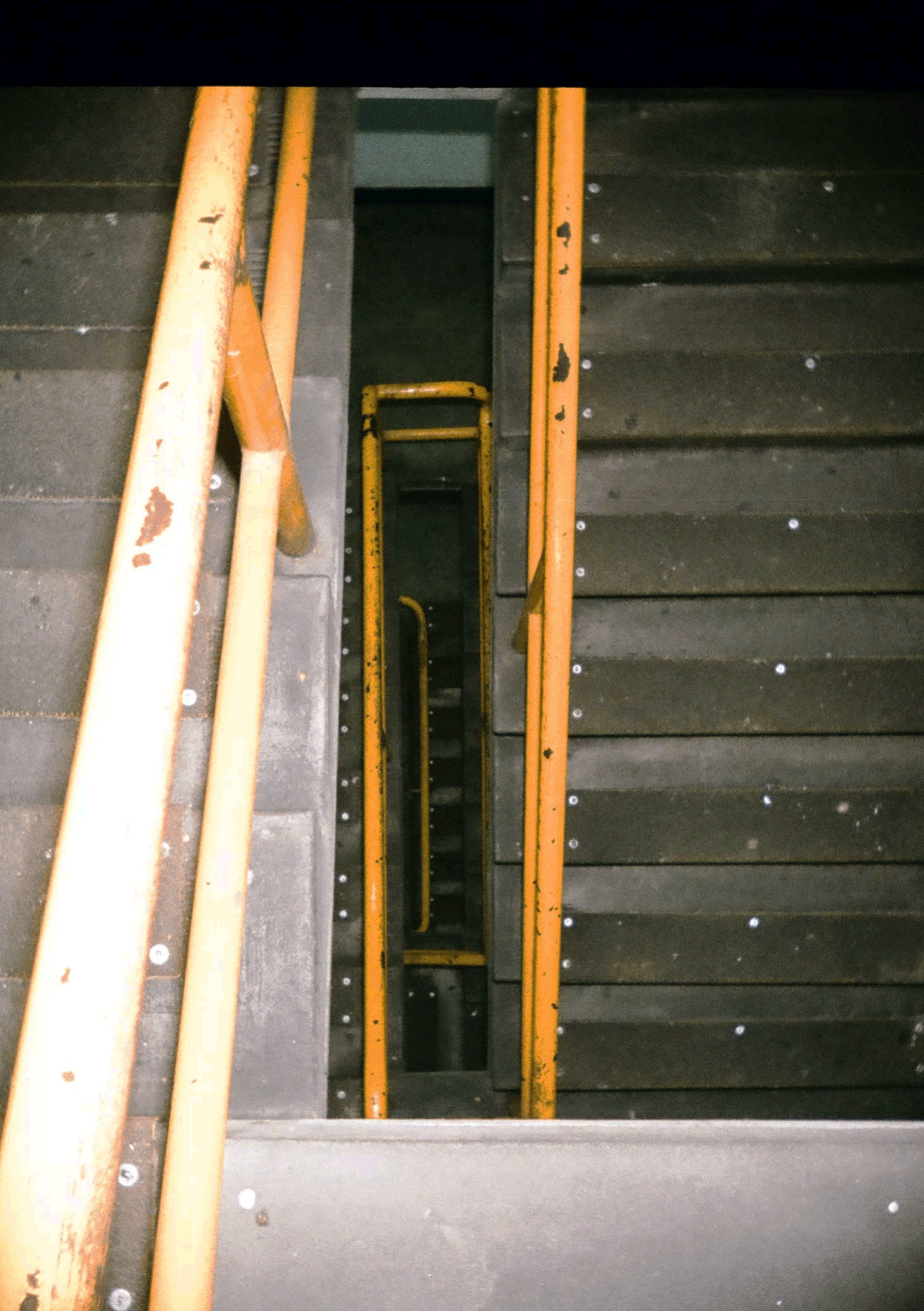 0399-005.gif