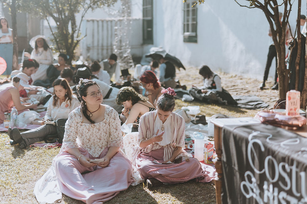 Os olhos atentos aos números do Bingo. (Foto: Ivny Coura)