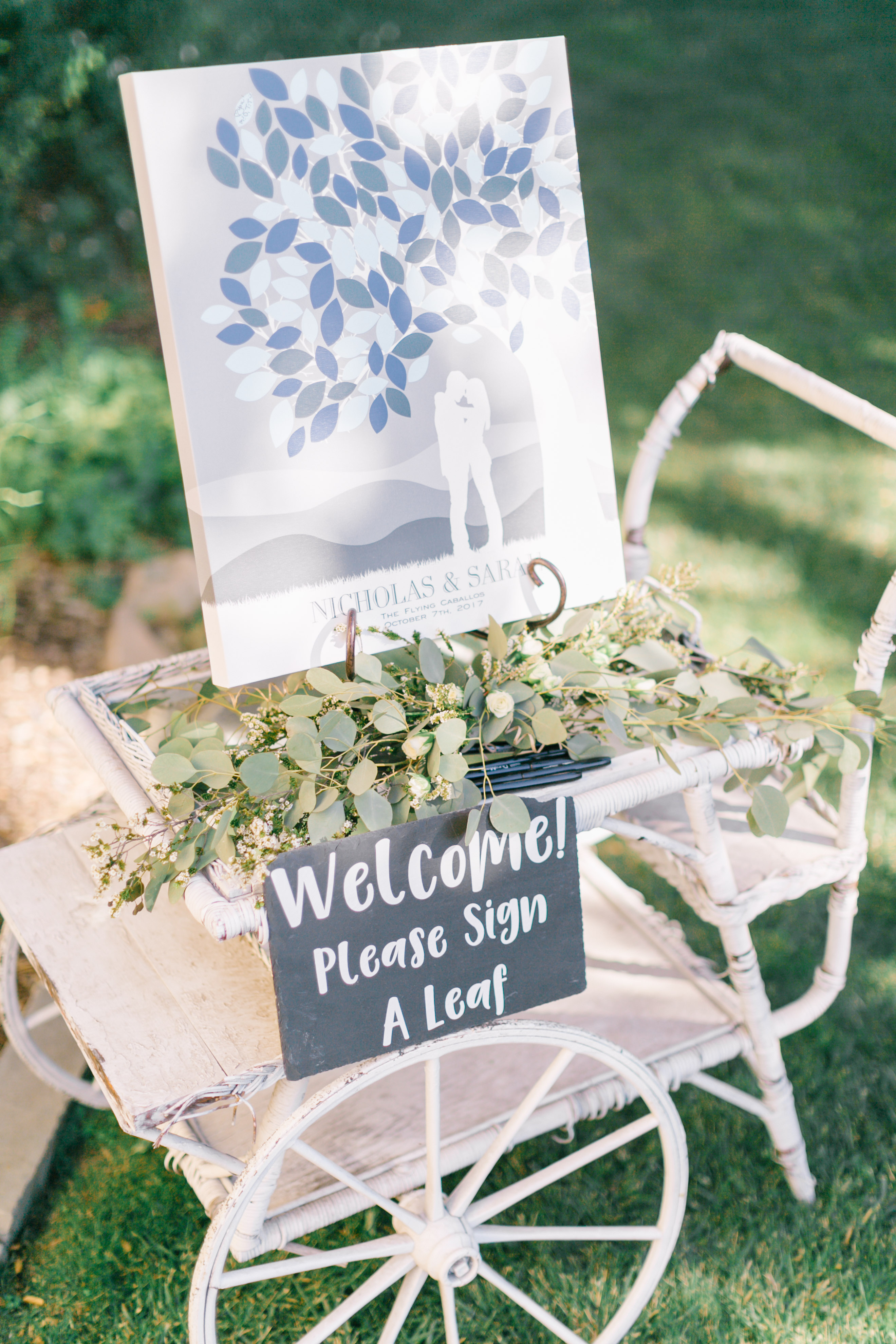 Leaf guest book