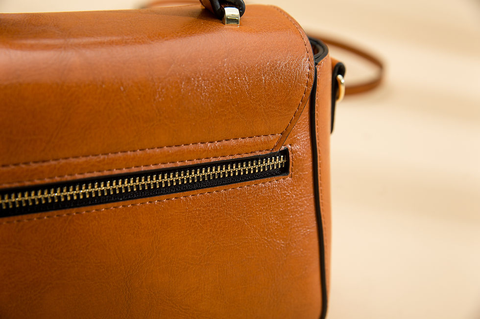 Thumbnail: Women's Trunk-Style Vintage Wax leather handbag - Black