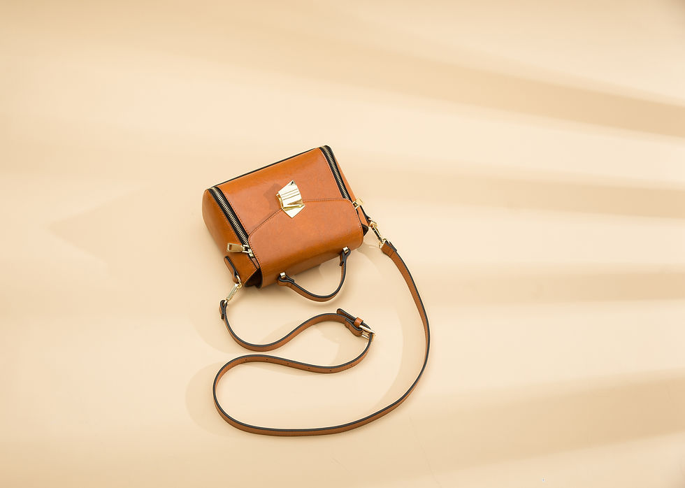 Thumbnail: Women's Trunk-Style Vintage Wax leather handbag - Black