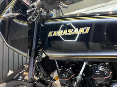 クラシックバイクの名車。カワサキ Z1ｰR 1000へセラミックコーティングを施工