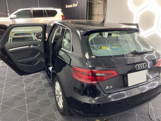 AUDI A3　リア５面遮熱スモークフィルム