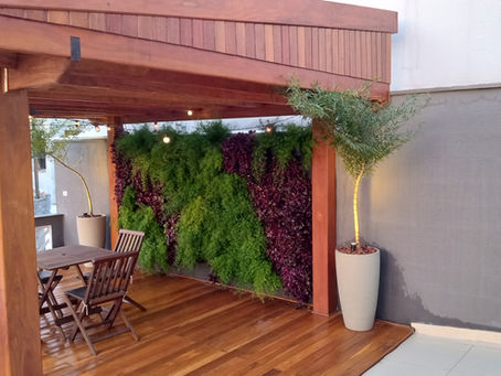 GREEN WALL VERTICAL GARDEN