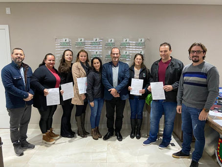 Tenente Portela empossa cinco candidatos aprovados no concurso de 2018