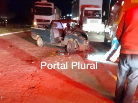 Grave acidente envolve caminhonete e caminhão na RS 344 em Santa Rosa