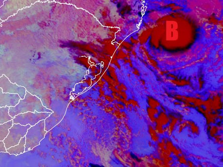 Ciclone se afasta, vento cede e instabilidade prossegue no RS