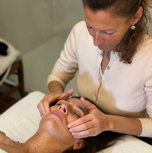 stephanie-patin-estheticienne-masseuse-auch.webp
