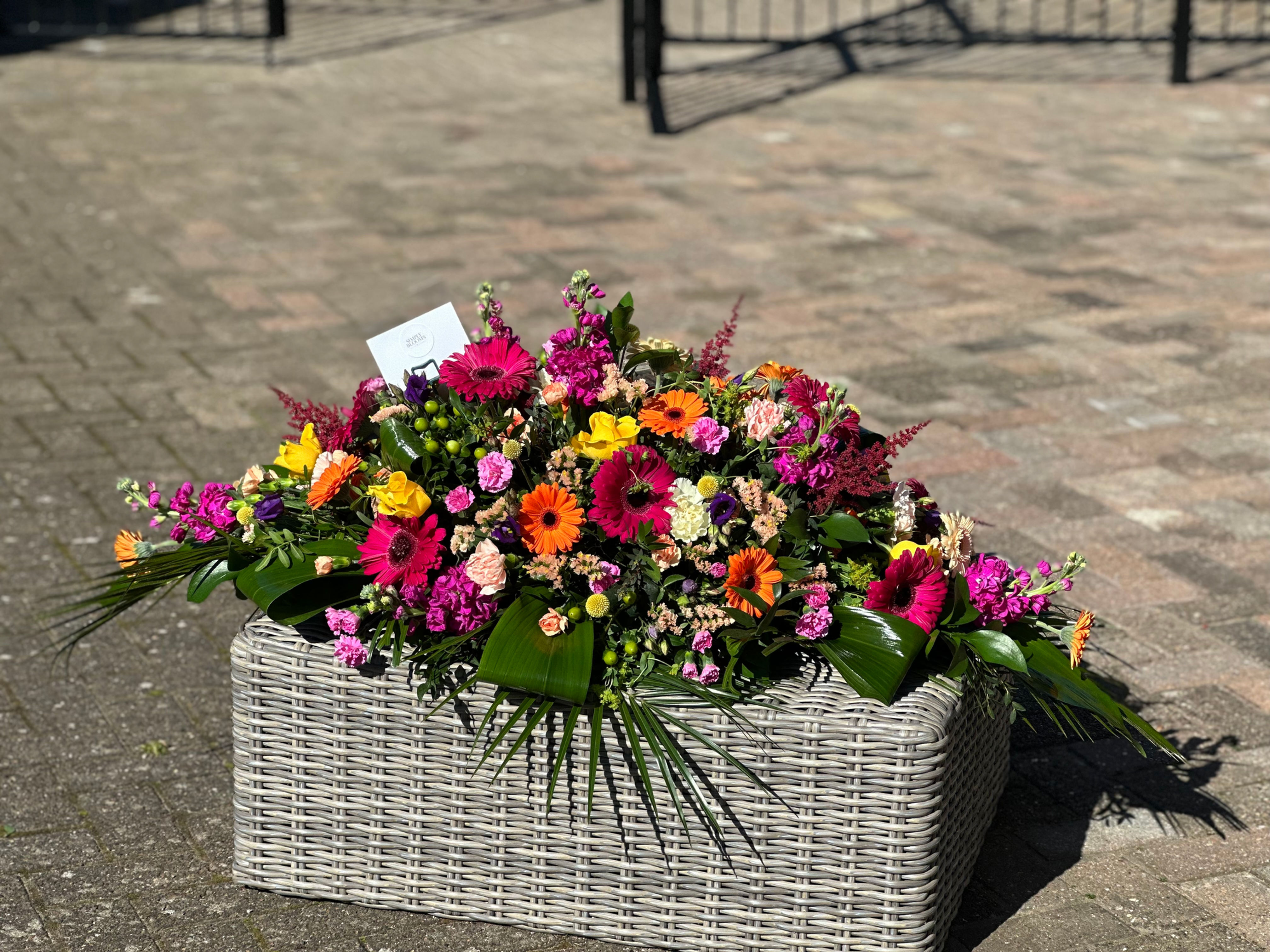 Funeral and sympathy tribute arrangements