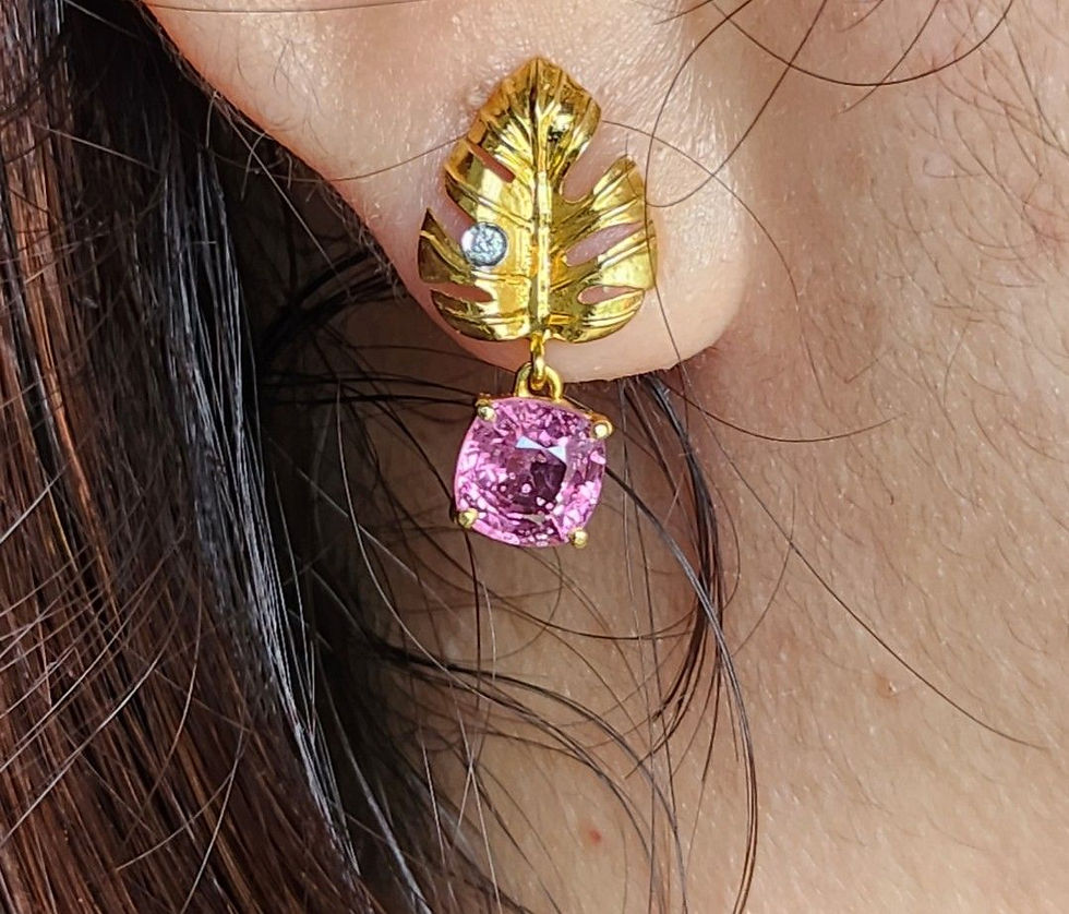 Thumbnail: 2.73ct Unheated Burma Pink Spinel Earrings with diamond in 20K gold setting