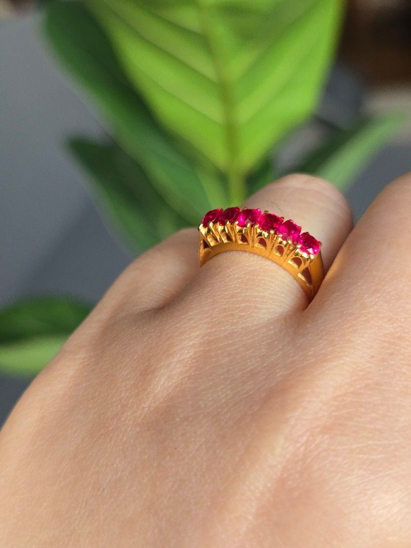 Thumbnail: 2ct Unheated Burma Spinel Ring in 18K gold