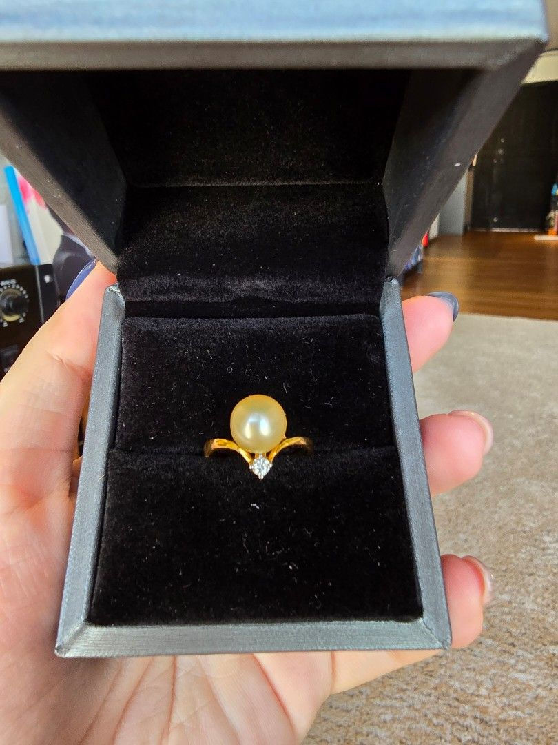 Thumbnail: 5.5ct Pearl Ring with diamond