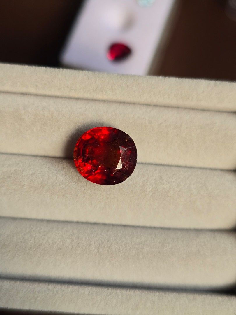Thumbnail: 9.55ct Natural Garnet