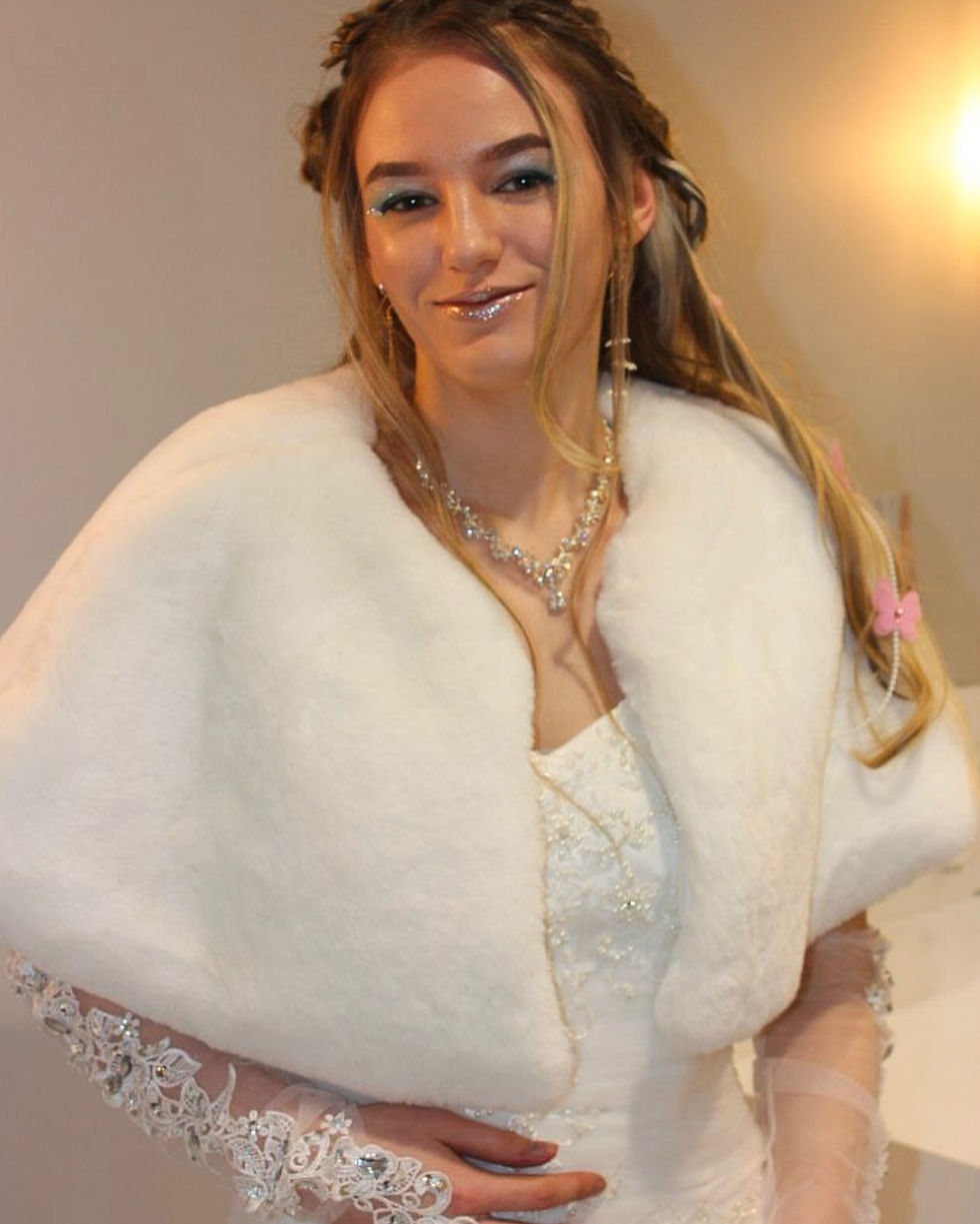 Thumbnail: Fantasy hairstyle, halloween hairstyle,create an image