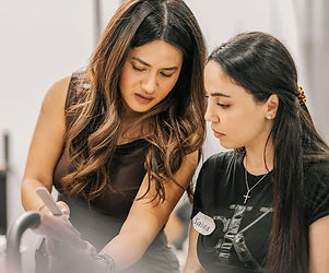 Our recent Acrylic Masterclass was an incredible….jfif