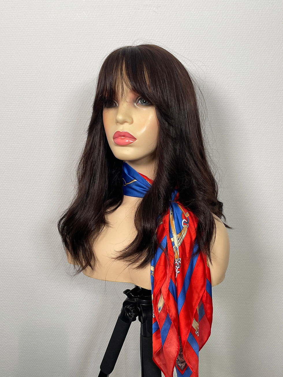 Thumbnail: "LYNN Avec Frange  "  Silk-top Wig cheveux européens : M,45cm (18’)