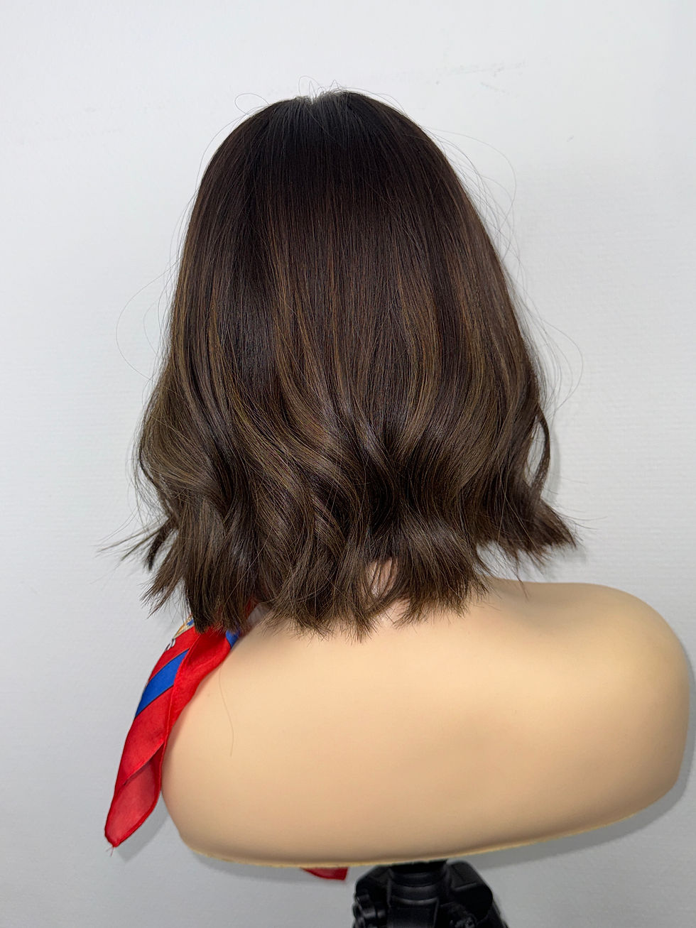 Thumbnail:  "DARK ARYA avec Frange " WIG, cheveux européens SILK TOP : M 36cm 14''