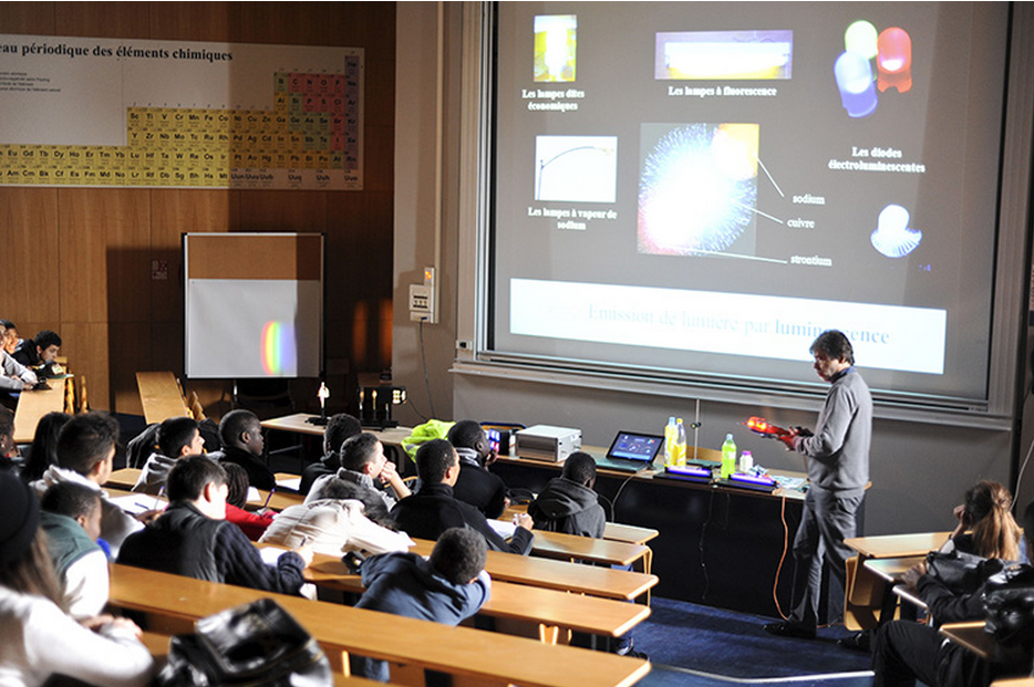 Conférence sur la lumière