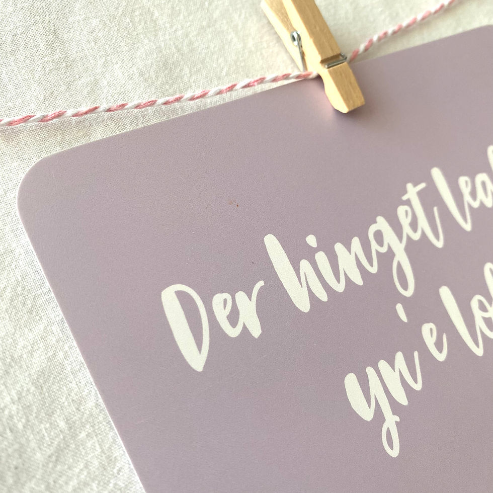 Thumbnail: Frysk kaartjes | Der hinget leafde yn’e loft!