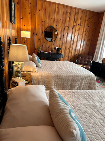 Miss Jane Suite at The Inns at 8th and Main with two full beds and en-suite bath in McConnelsville, Ohio